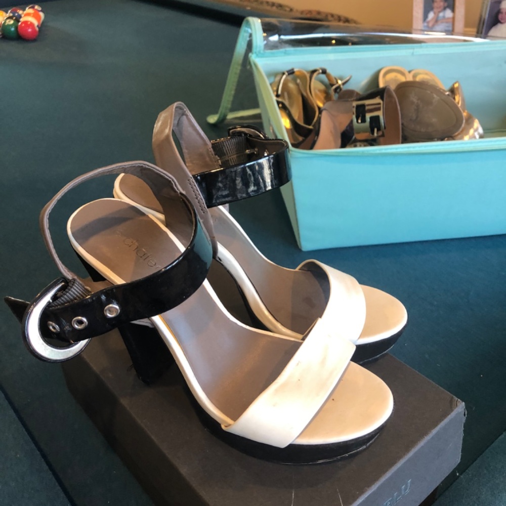 Shoes - Picture 4 of 16